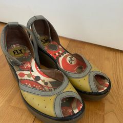Sandals FLY
