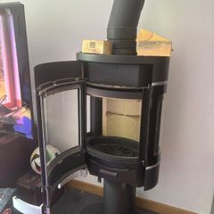 Kal-58/5 5.5 KW wood burning stove never lit