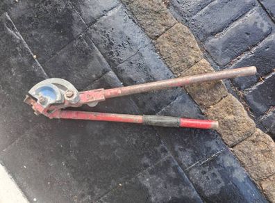 handheld pipe bender