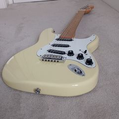 Fender lite ash stratocaster
