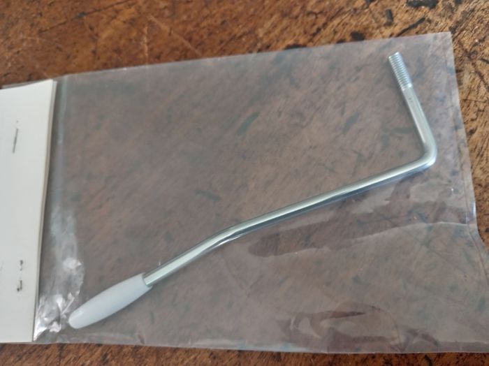 Tremolo arm