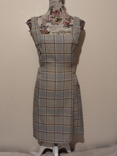 Beautiful Pinafore check dress, new