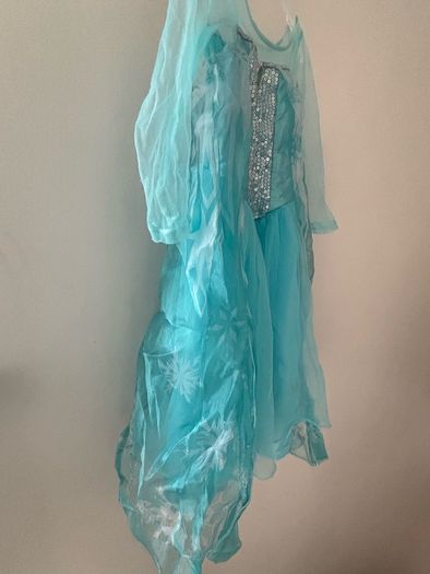 2 Disney princess Frozen dresses 5/6 years old and 6-8years old 122/128cm