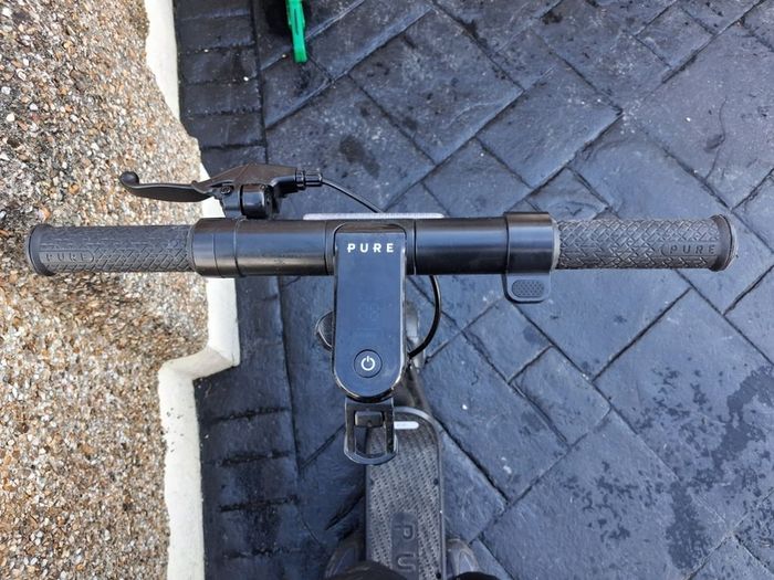 Pure electric scooter