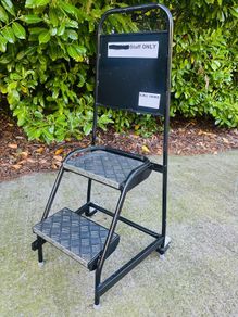 Shop / Warehouse Hop Up Ladder Brand New