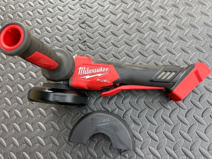 milwaukee fuel grinder