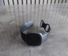 fitbit versa 4