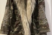 Camouflage print Jacket with fur BNWT