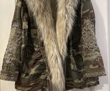 Camouflage print Jacket with fur BNWT