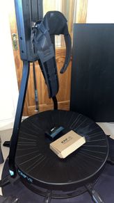 Kat vr machine  play with your vr headset just strap yourself in and you can move freely Comes with accessories