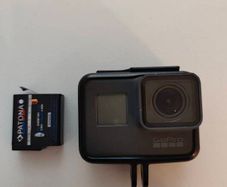 Gopro Hero 5 black W/ spare battery