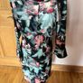 Closet dress with fluted sleeves Image 7