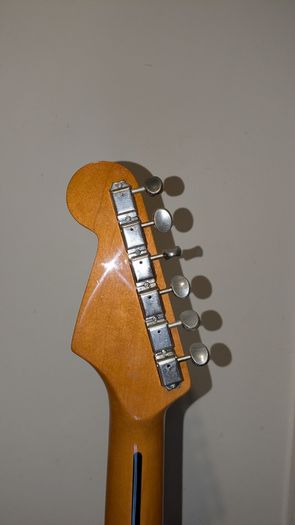 Electric guitar