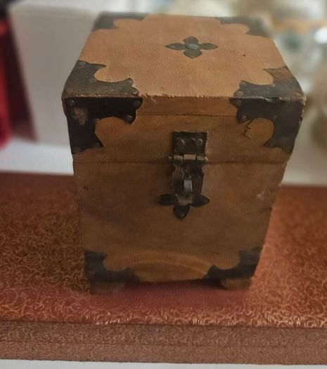5 Small Storage Boxes