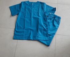 healthcare scrubs / uniforms