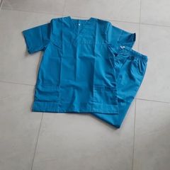healthcare scrubs / uniforms
