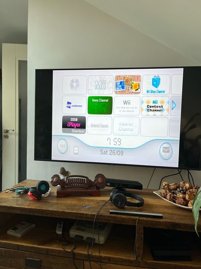 Nintendo Wii Black Console + Wii Sports + Wii Fit Plus + Balance Board
