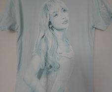 girls Sabrina carpenter top
