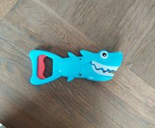 Wanted: Kids shark bath toy