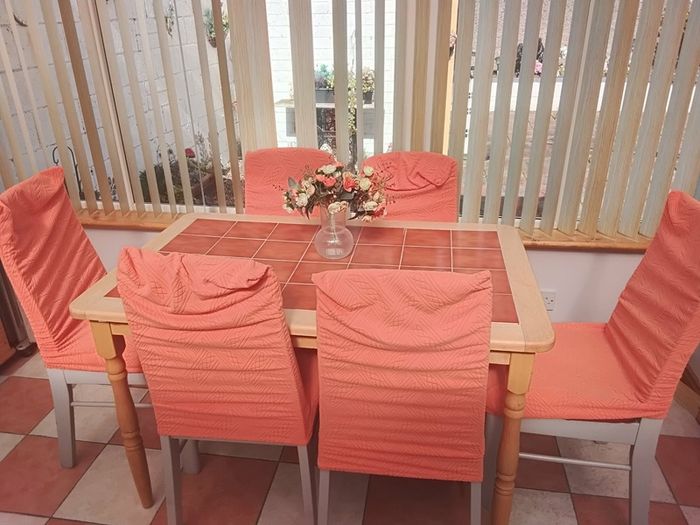 table & chairs