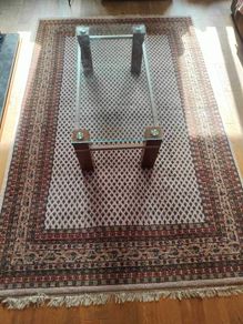 Living Room Table & Rug
