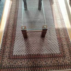Living Room Table & Rug