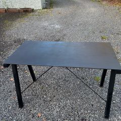 Black computer desk