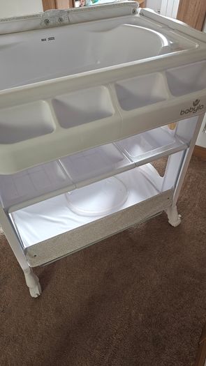 Babylo bath and baby changing table