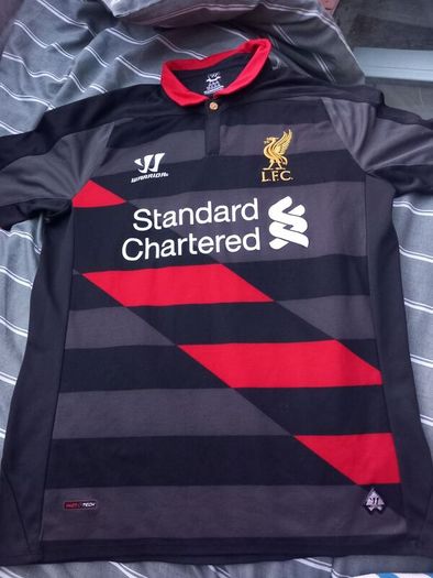 liverpool away jersey small