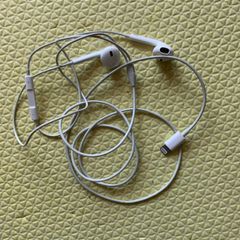 Original Apple EarPods with Lightning Connector (iPhone / iPad)