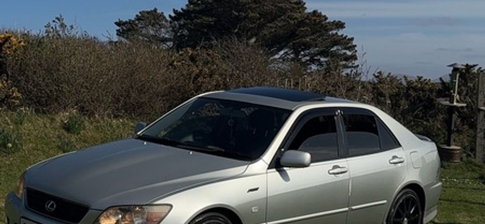 2005 Lexus Is