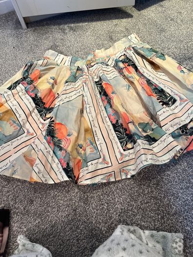 mini skirt