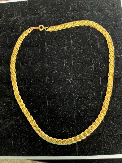 Gold tone necklace