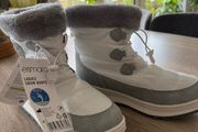 Ladies snow boots