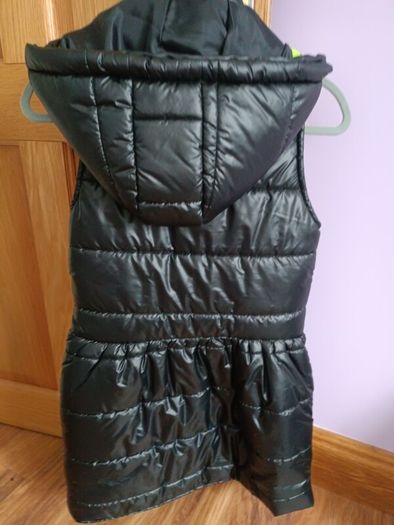 Girls Black gilet