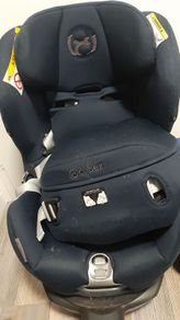 Cybex car seat suitable for newborn and infant both forward and rest facing.