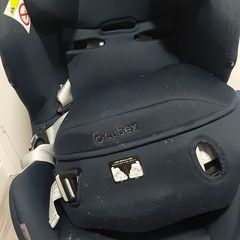 Cybex car seat suitable for newborn and infant both forward and rest facing.