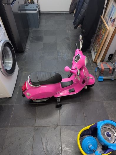 Kids Vespa