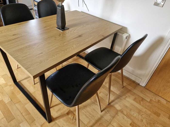 Modern Dining Table and Chair Set. Like New