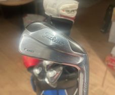 Titleist 716 driving iron