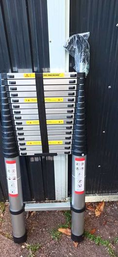 Telescopic extension ladder