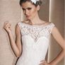 La Sposa Ray lace wedding dress and veil Image 3