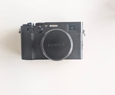 Fujifilm X100V