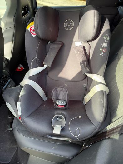 Sirona Gi car seat with base