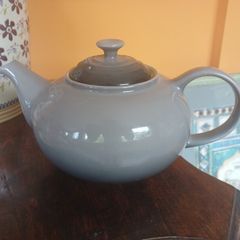 Le creuset teapot