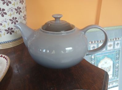 Le creuset teapot