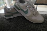 mens trainers