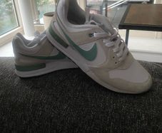 mens trainers
