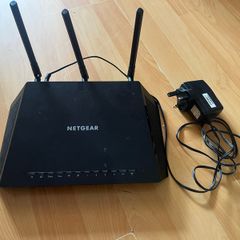 Netgear AC1750 WiFi Router