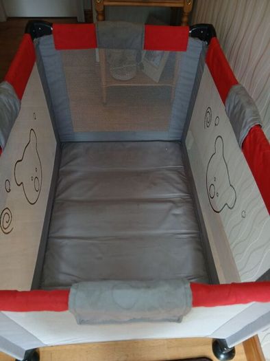 Travel Cot.